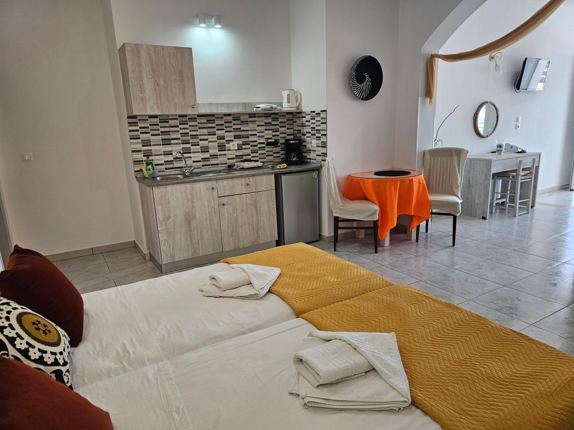 Apollonio & Rhodes Apartment
