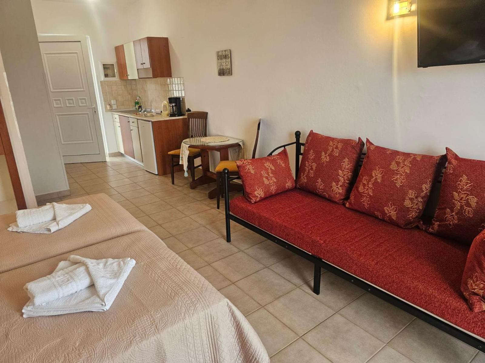 Apollonio & Rhodes Apartment Faliraki